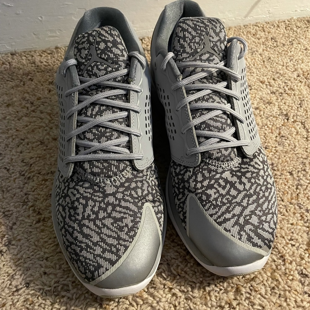 Low Top Jordans
